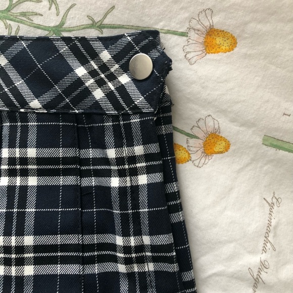 H&M Plaid High Waist Pleated Skirt - Picture 3 of 6